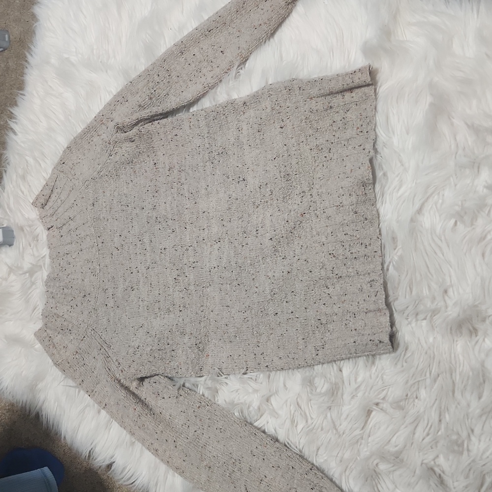 Hem & Thread sweater-small